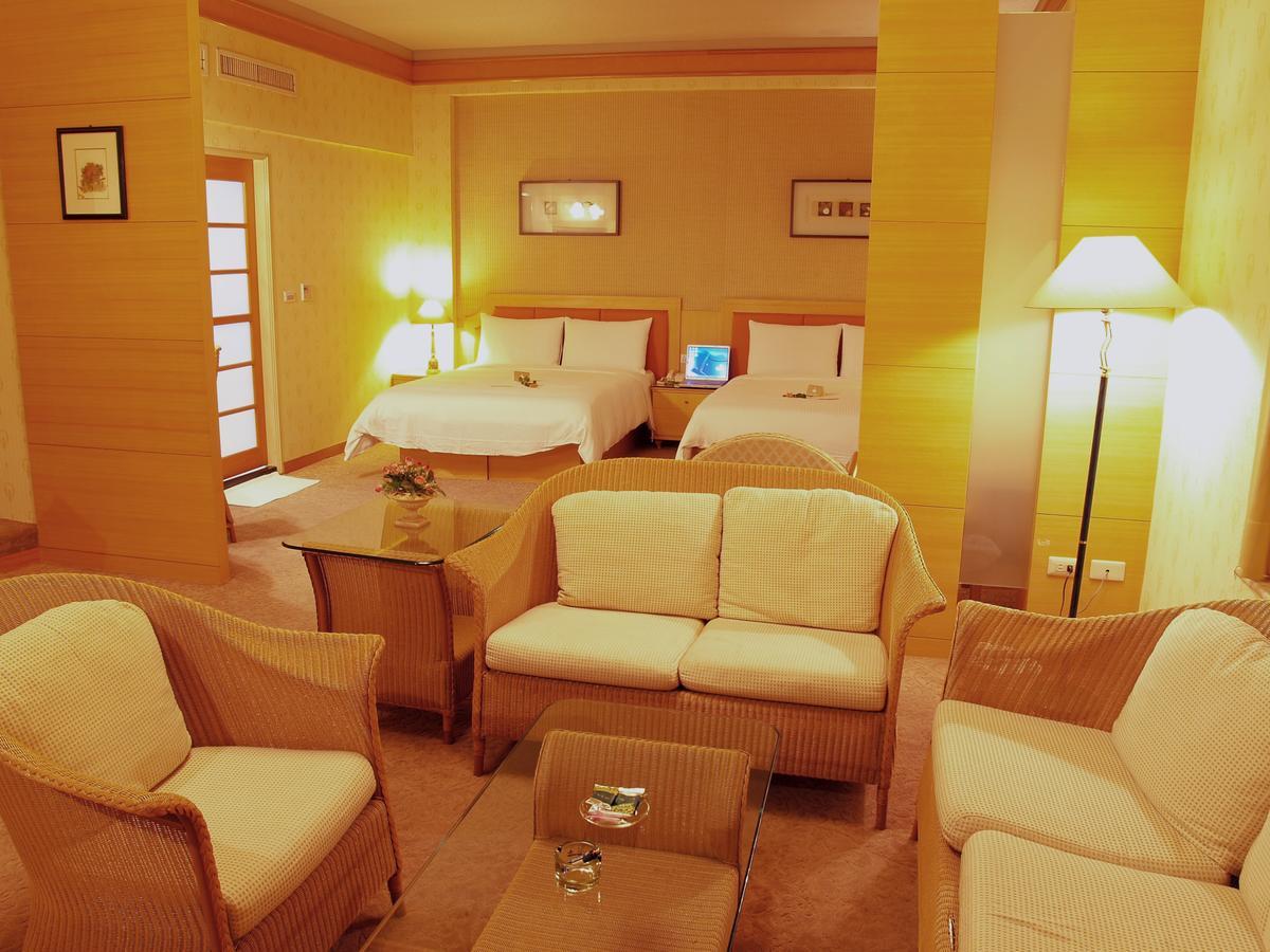 Park Motel Chiayi City Exterior foto