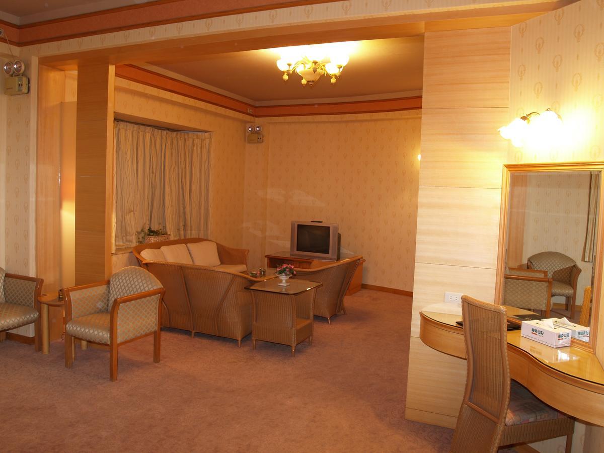 Park Motel Chiayi City Exterior foto