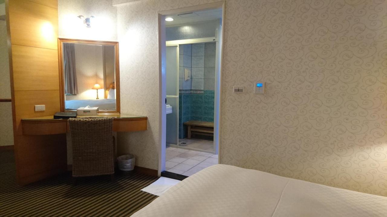 Park Motel Chiayi City Exterior foto